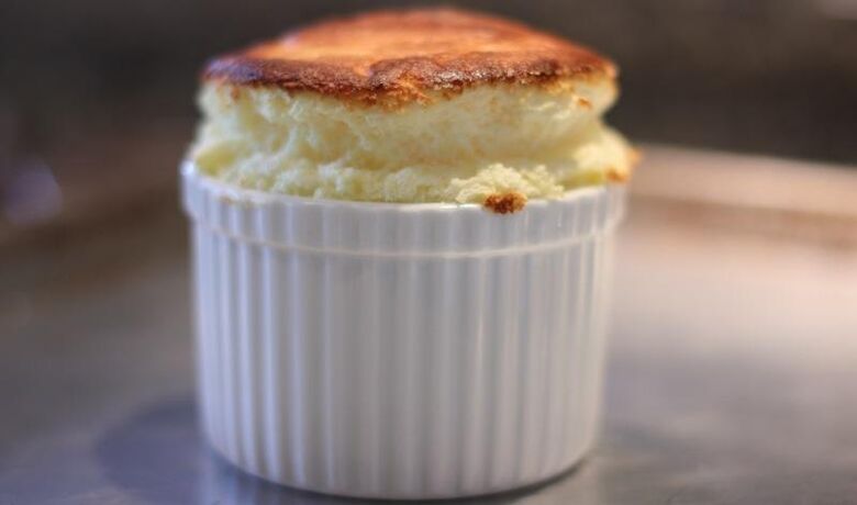 Souffle from cottage cheese and apples - a dessert in a diet for pancreatitis